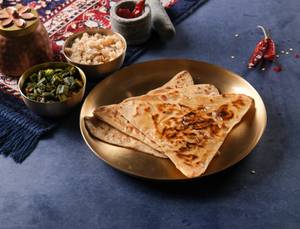 Triangular Paratha With Bhindi Bhujiya & Halwa