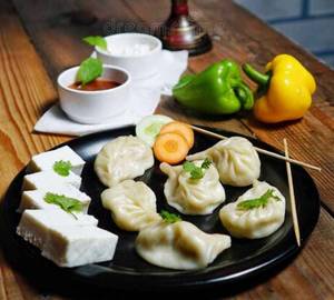 Paneer steamed momos