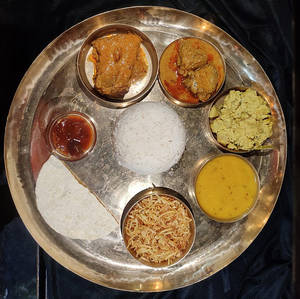 Holla Raja Thali