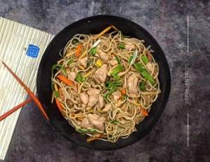 Chicken Hakka Noodles     