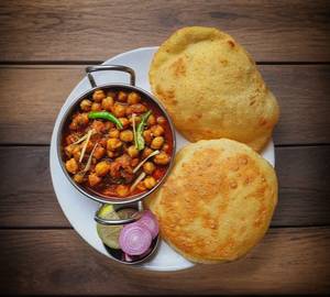 Chola Bhatura