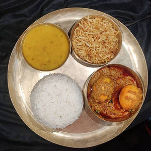 Egg Kasha Thali