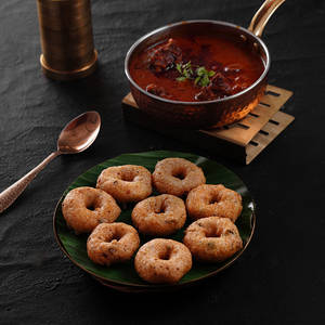 Chitti Garelu With Mutton Pulusu