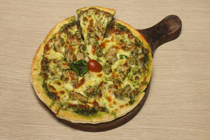 Pesto Chicken Pizza