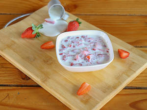 Fresh Strawberries In Cream