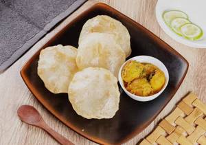 Luchi [4Pcs] With Dim Kosha [2Pcs]