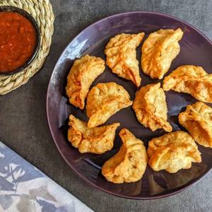 Veg fried momos [4 pieces]