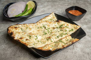 Garlic Butter Naan (maida)
