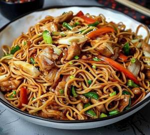 Chicken schezwan noodles
