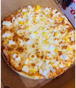 Cheese and Corn Paneer Pizza