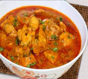 Boneless chicken curry