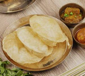 Luchi [3Pcs] + Aloo - R - Dum [2Pcs] + Egg Kosha [1Pc]