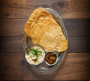 2 Sada Paratha with Sabji