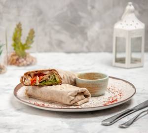 Dry fruits chicken shawarma