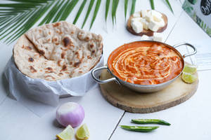 Paneer Tikka Masala With Tandoori Roti Box