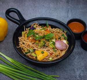 Shanghai Noodles