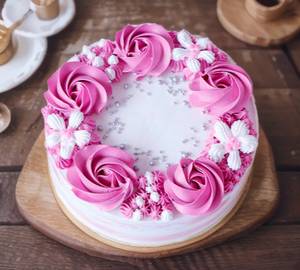 Vanilla Creamy Cake 450Gram