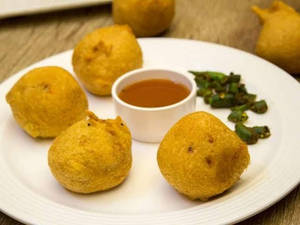 Aloo Bonda [2 Pcs]