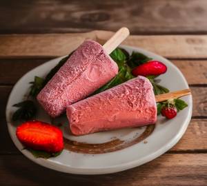Rabdi strawberry kulfi