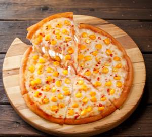 Corn Pizza with Soft Drink