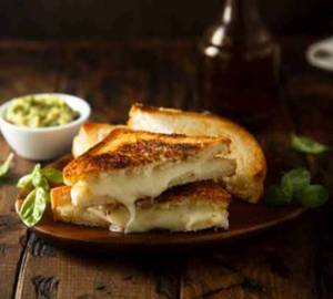 Tandoori paneer sandwich