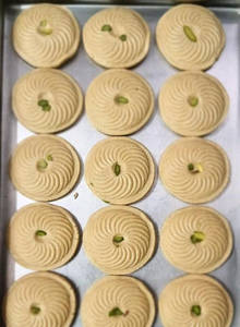 Nolen Gur Chokro Sandesh