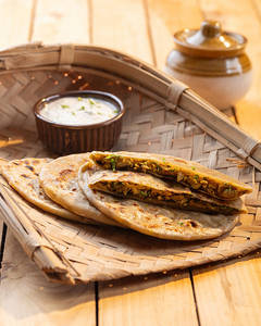 Mix Veg Paratha.