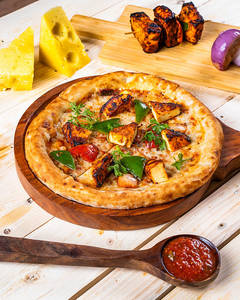 Tandoori Paneer Tikka Pizza
