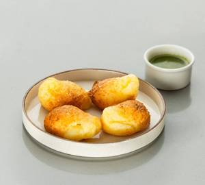 Brazilian Cheese Bread (Pack Of 4) With Chimmichuri Dip