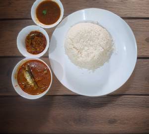 Fish curry meal