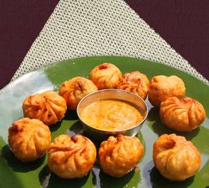 Chicken fried momos