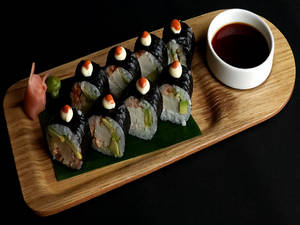 Spicy Tofu Avocado Maki