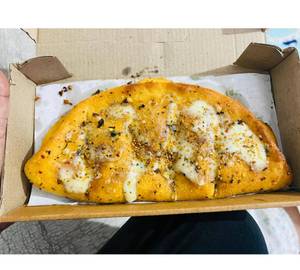 Cheese garlic bread