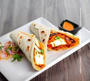 Chilly paneer roll