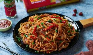 Chicken Schezwan Hakka Chowmein