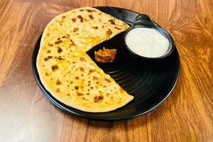 Aloo Paratha With Dahi