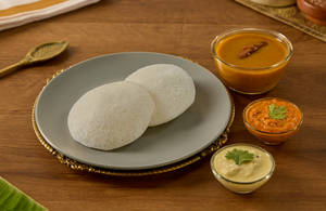 Idli with Sambar and Chutneys (2 pcs)
