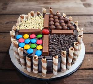 Kit Kat CAKE (500GM's)