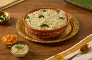 Upma with Chutneys