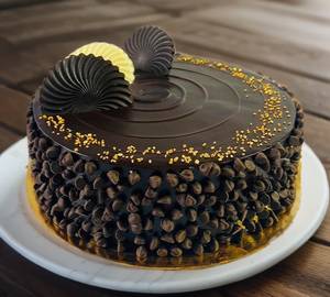 Choco-Chips Chocolate Cake