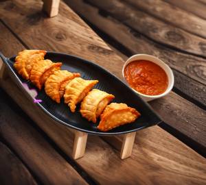 Chicken fried momo