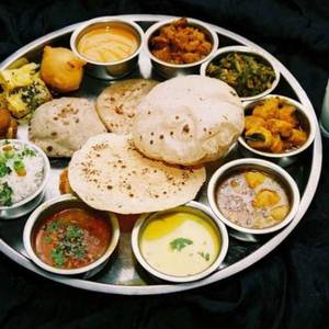 Gujrati Thali