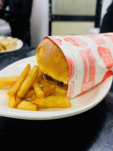 CHICKEN CRUNCHY BURGER
