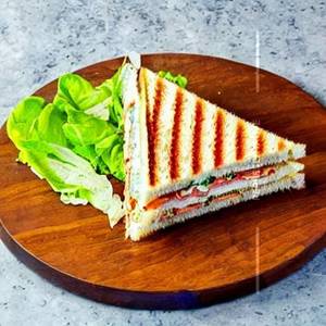 Baccon Lettuce Tomato Sandwich