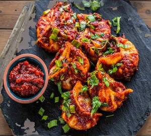 Schezwan pan fried momo