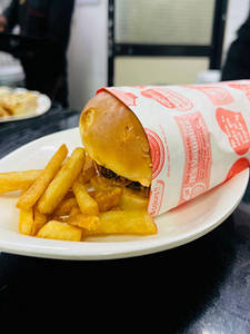 CHICKEN BURGER