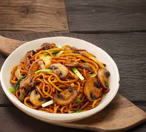 Schezwan Mushroom Noodles