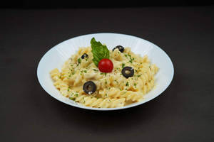 Cheesy Alfredo Pasta