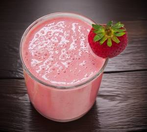 Strawberry lassi