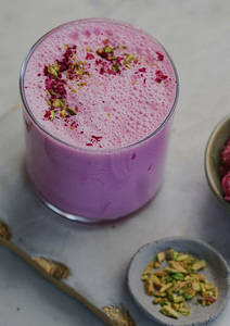 Rose Pista Lassi
